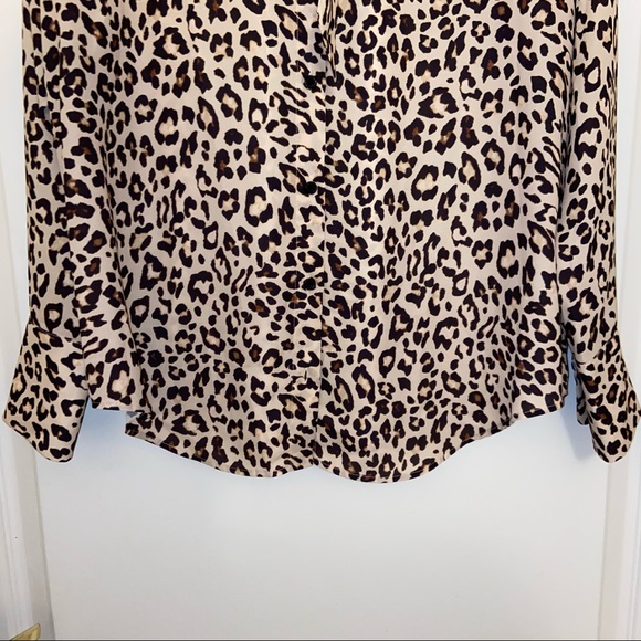 Leopard print Button-up with ties Blouse - Picture 3 of 10